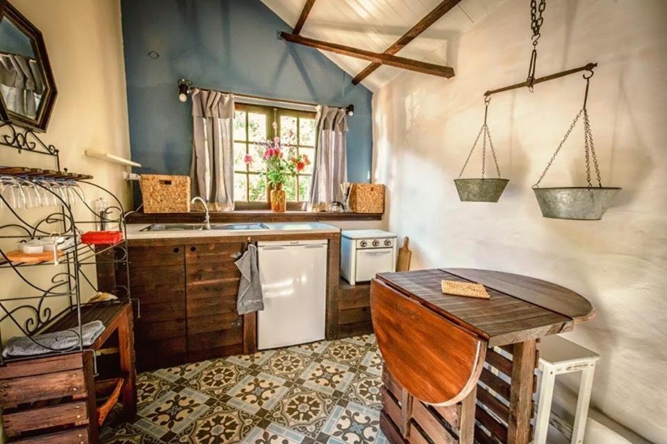 Unique Tiny House With Natural Building Techniques Figueiro Dos Vinhos